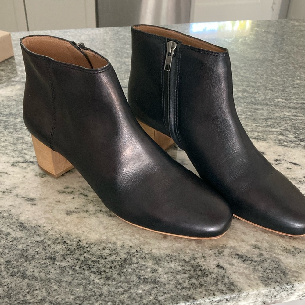 NIB Black Madewell Leather Ankle Booties